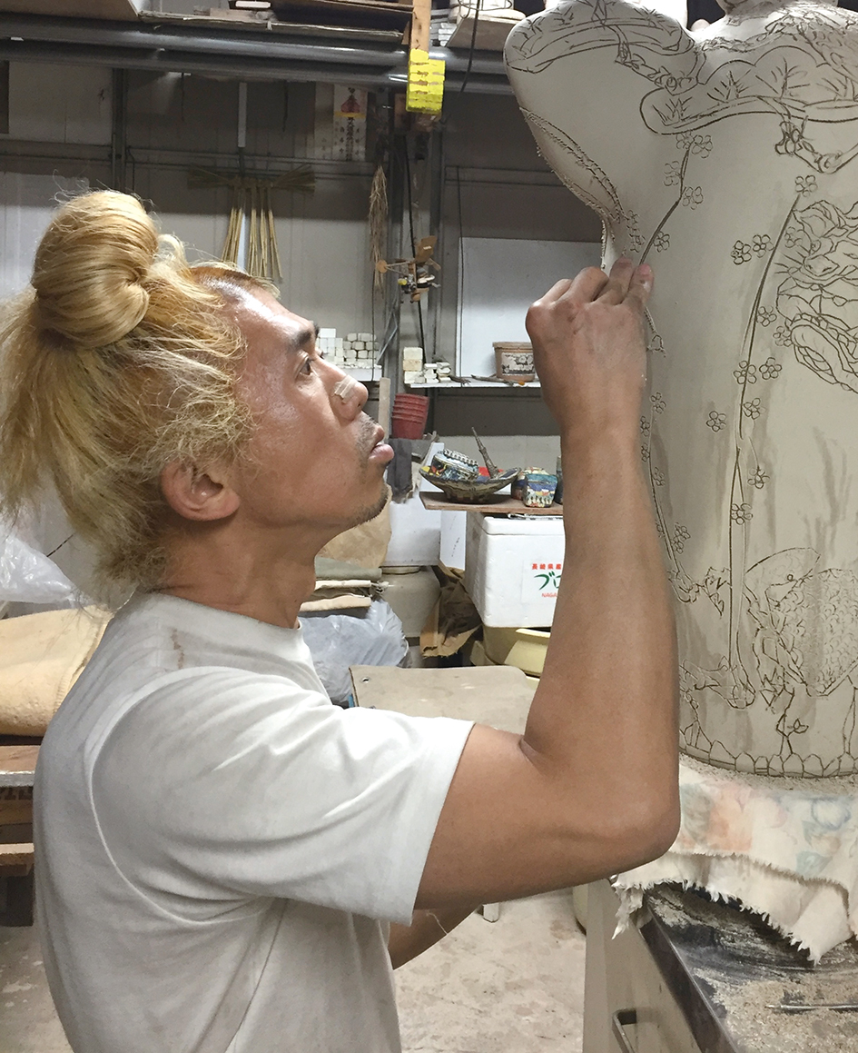 第11屆中國(guó)·長(zhǎng)春國(guó)際陶藝作品邀請(qǐng)展之日本陶藝家小孫哲太郎作品賞析——《祖靈》(圖文)